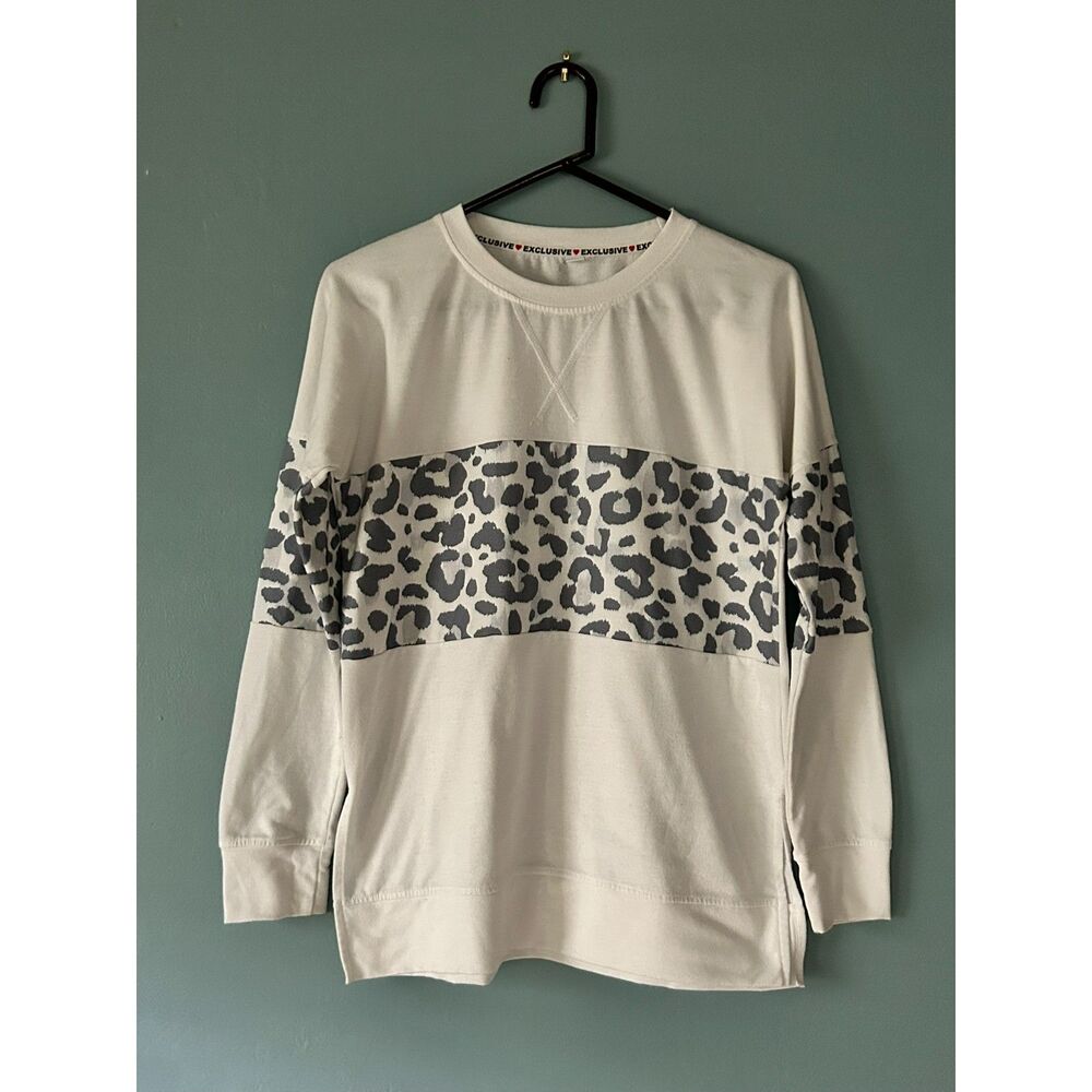 Exclusive sweatshirt cream gray pullover with gray leopard-print stripe size S